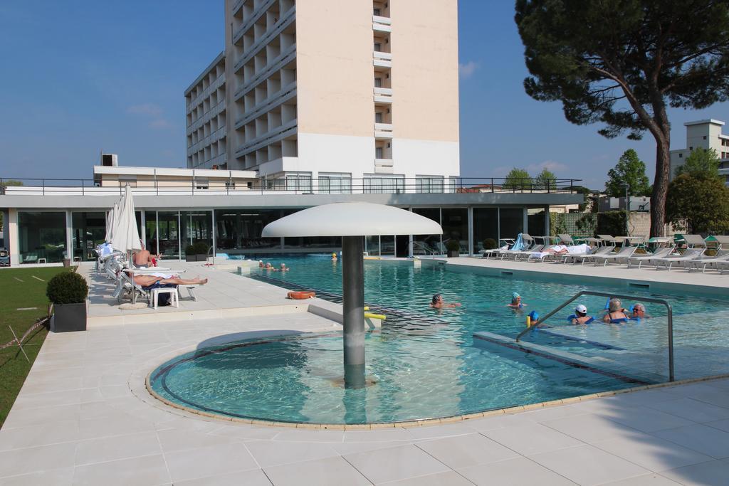 Hotel Smeraldo Abano Terme Exterior photo