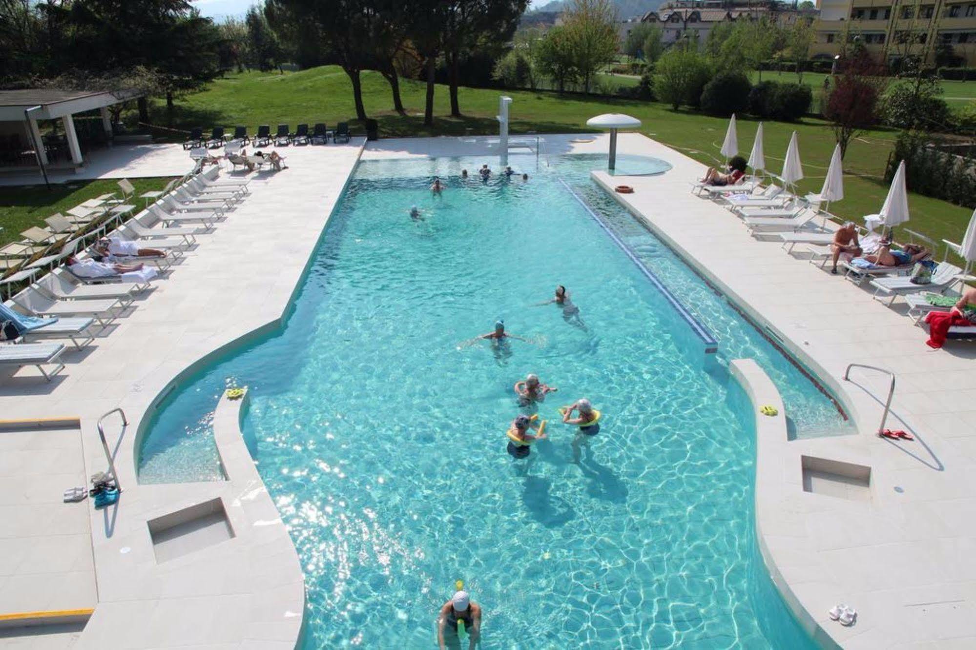 Hotel Smeraldo Abano Terme Exterior photo